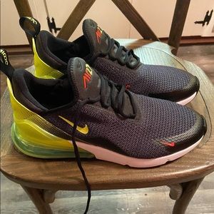 Nike airmax 270 volt green size 11